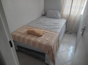 Las Palmas Day & Night Guest House